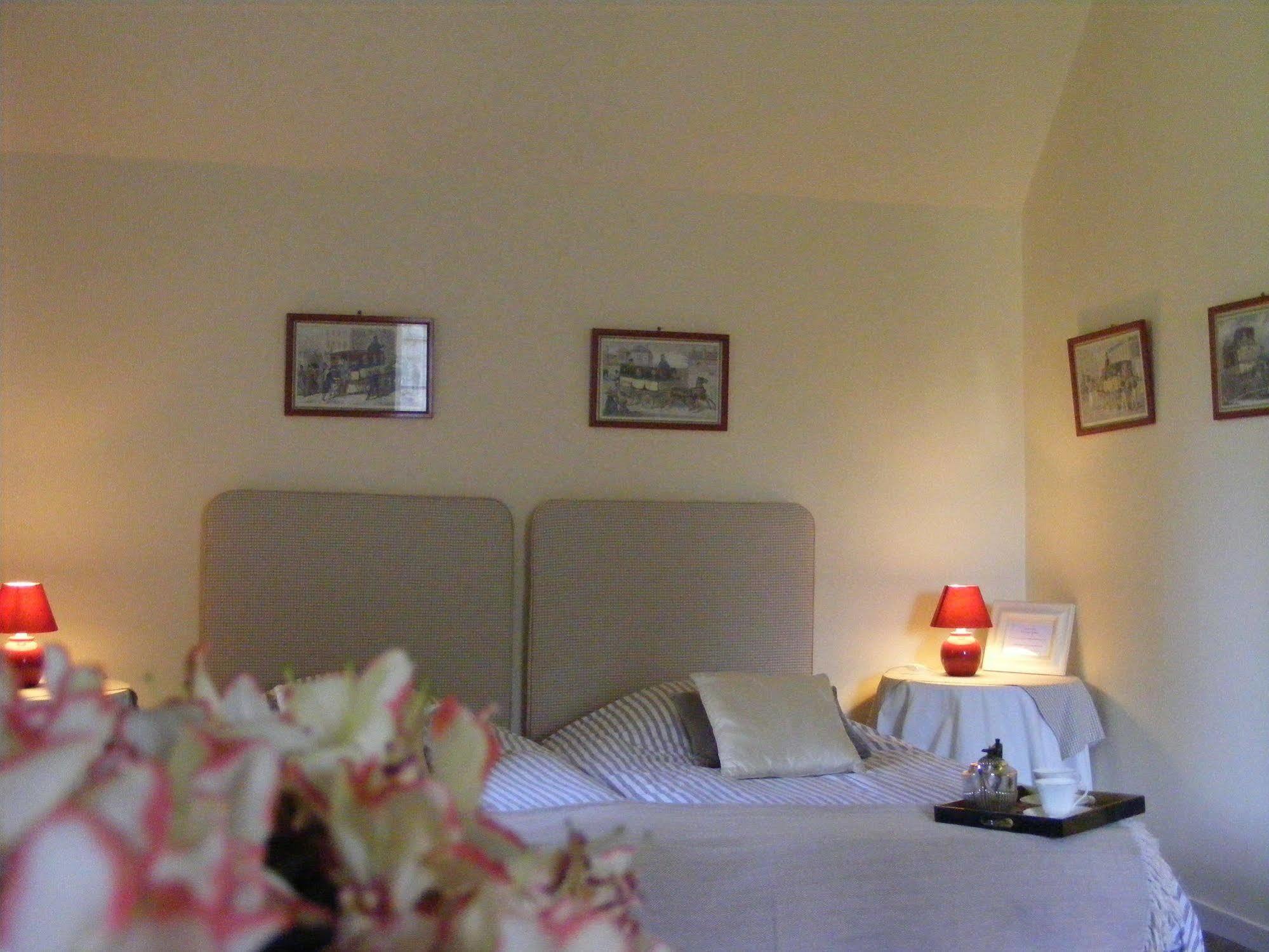 Chateau De Bed & Breakfast *